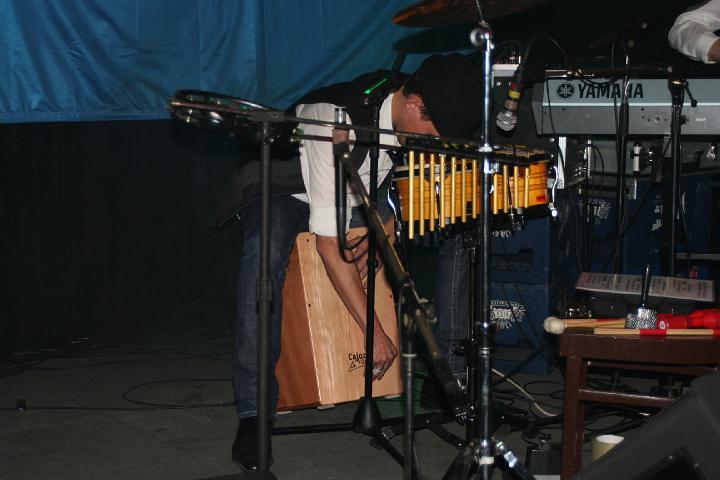 2008-11-28 M3_live at replugged 168.jpg
